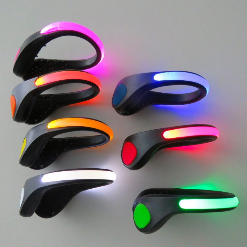New Luminous Shoe Clip Light L - New Gear Running review and price